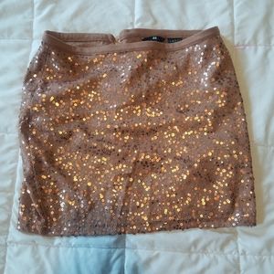 h&m sequined rose gold colored skirt